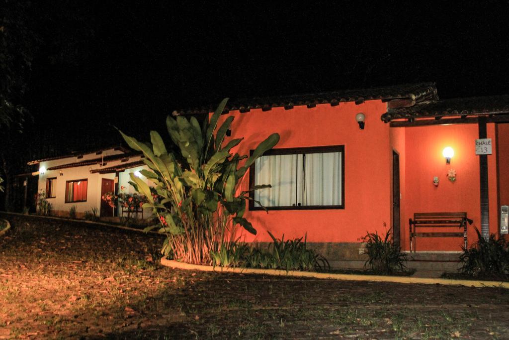 Pousada Riacho Da Serra Penedo  Exteriör bild